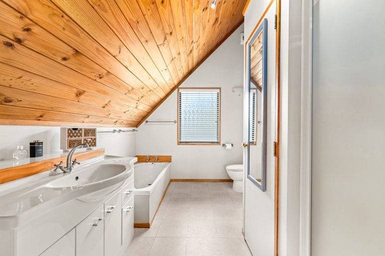 Photo of property in 33 Reeve Drive, Havelock North, 4130