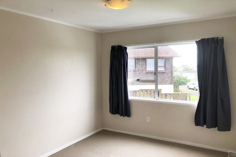 Photo of property in 17 Olena Avenue, Sunnyhills, Auckland, 2010