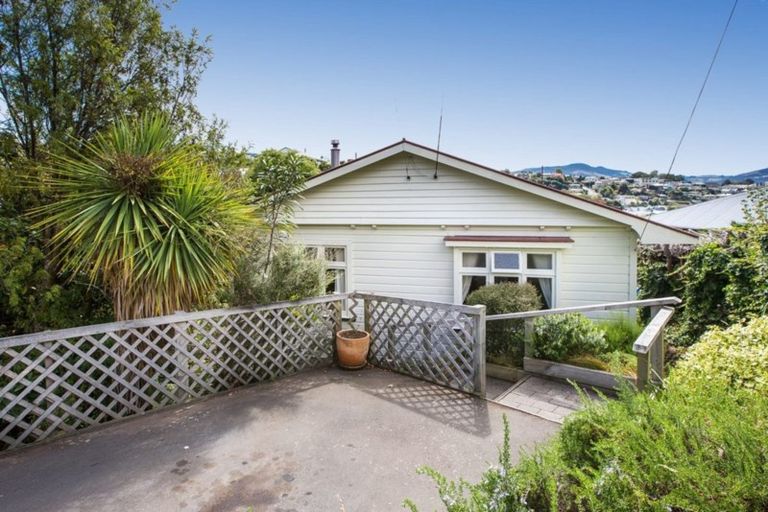Photo of property in 24 Springhill Road, Mornington, Dunedin, 9011