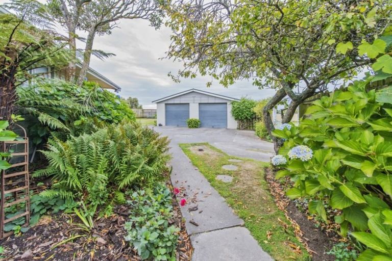 Photo of property in 28 Kimberley Road, Darfield, 7510