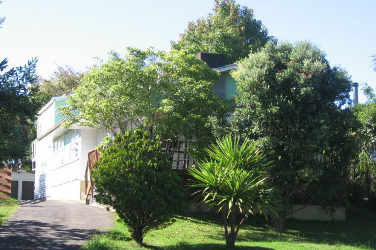 Photo of property in 4 Willowbrook Place, Titirangi, Auckland, 0604