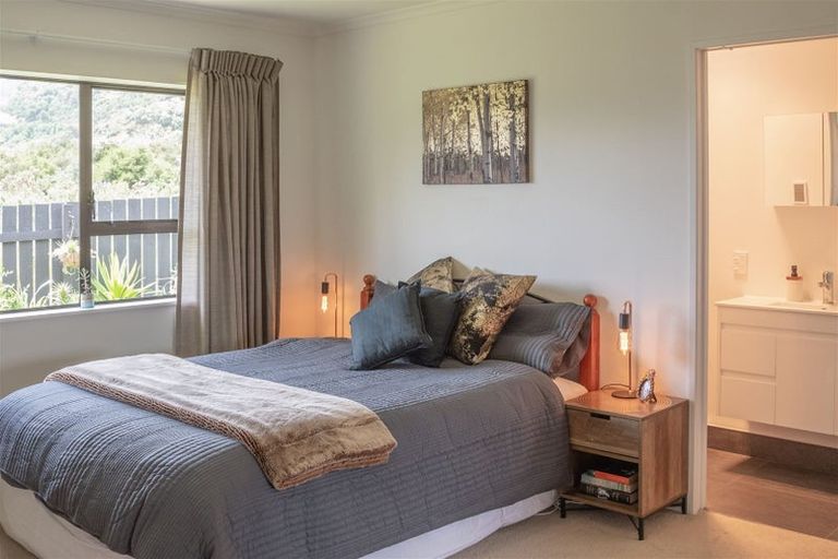 Photo of property in 108 Moana View Road, Waikawa, Picton, 7220