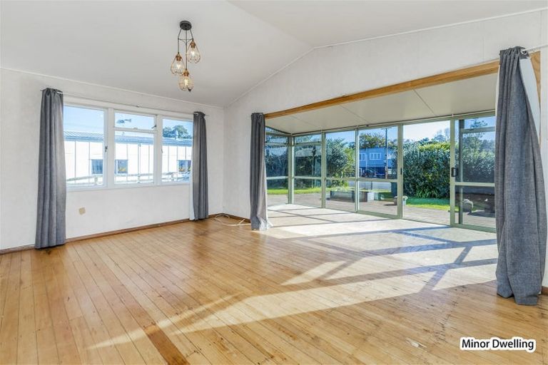 Photo of property in 8 Orere Point Road, Orere Point, Papakura, 2585