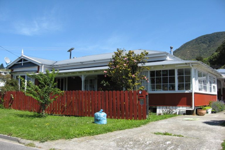 Photo of property in 7 Durham Street, Picton, 7220