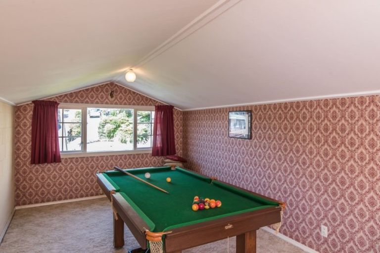 Photo of property in 6 Lethenty Way, Karori, Wellington, 6012