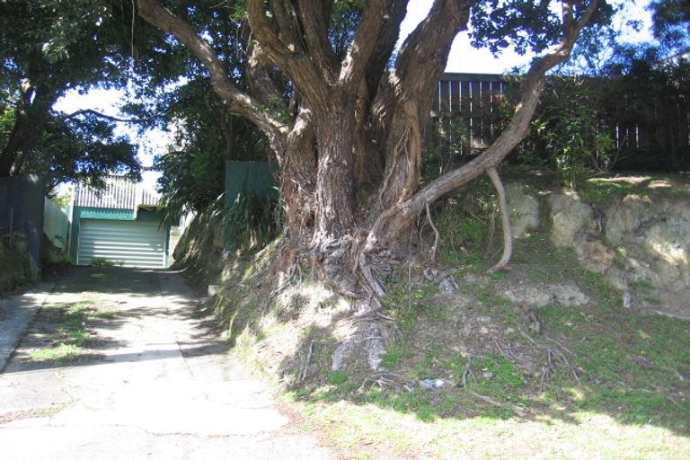 Photo of property in 3 Nicholson Road, Khandallah, Wellington, 6035