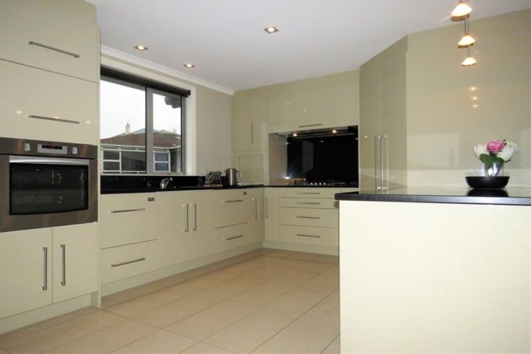 Photo of property in 38 Wharfe Street, South Hill, Oamaru, 9400