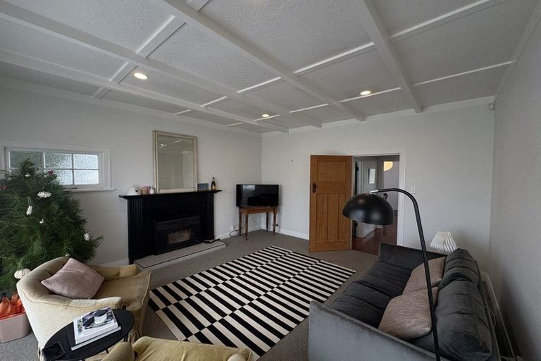 Photo of property in 111 Duchess Crescent, Mayfair, Hastings, 4122