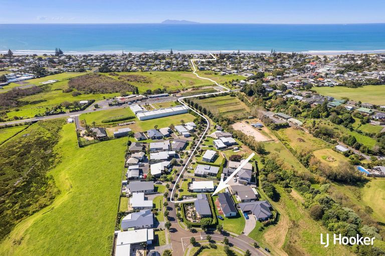 Photo of property in 27 Ocean Breeze Drive, Waihi Beach, 3611