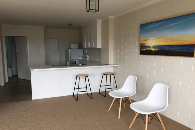 Photo of property in 3/23a Hamblyn Street, Strandon, New Plymouth, 4312