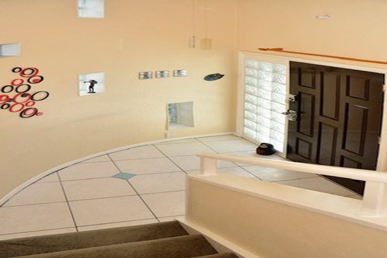 Photo of property in 1/94 Jutland Road, Hauraki, Auckland, 0622