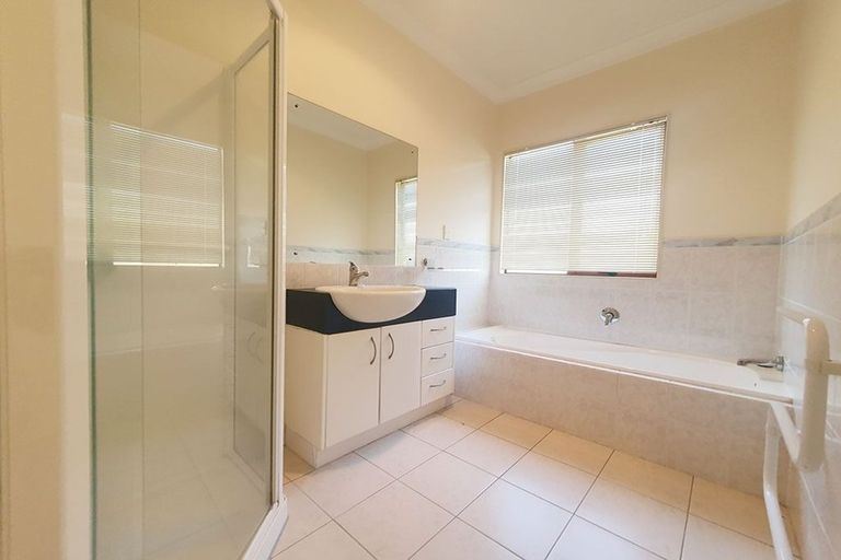 Photo of property in 93 Glendhu Road, Bayview, Auckland, 0629