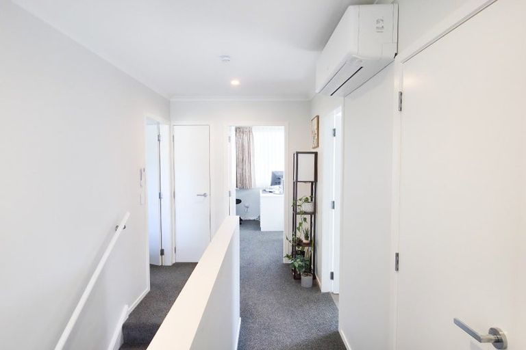 Photo of property in 36 Bluff Road, Kenepuru, Porirua, 5022