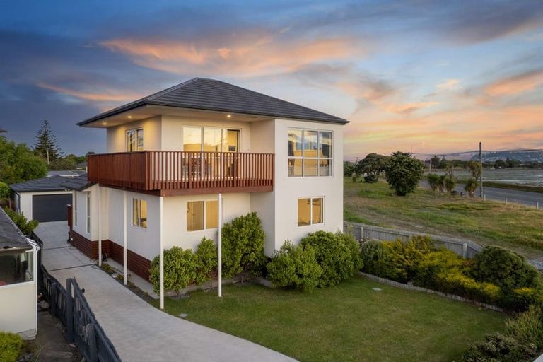 Photo of property in 409 Estuary Road, South New Brighton, Christchurch, 8062