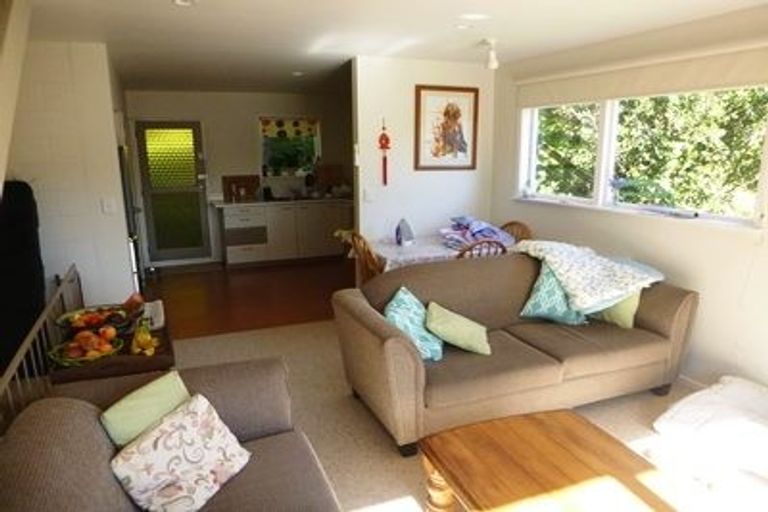 Photo of property in 2 Narbada Crescent, Khandallah, Wellington, 6035