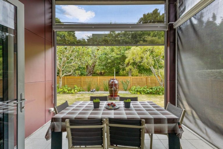 Photo of property in 58d Gilbert Street, New Plymouth, 4310