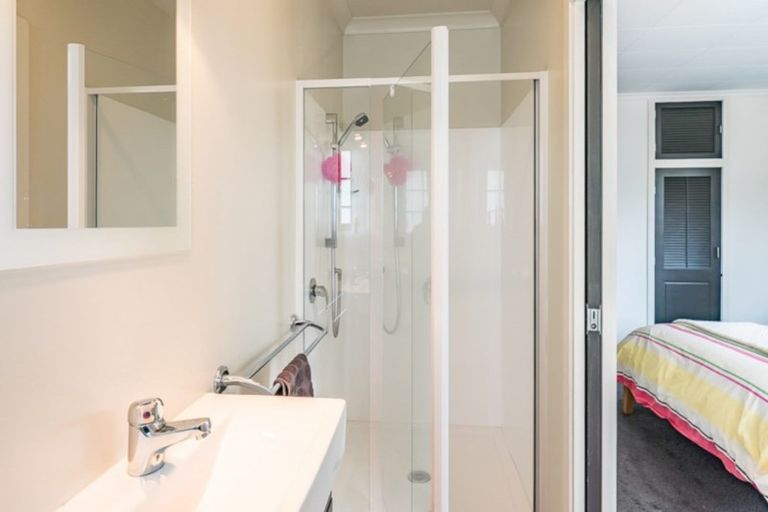 Photo of property in 12 Frances Street, Waikanae Beach, Waikanae, 5036