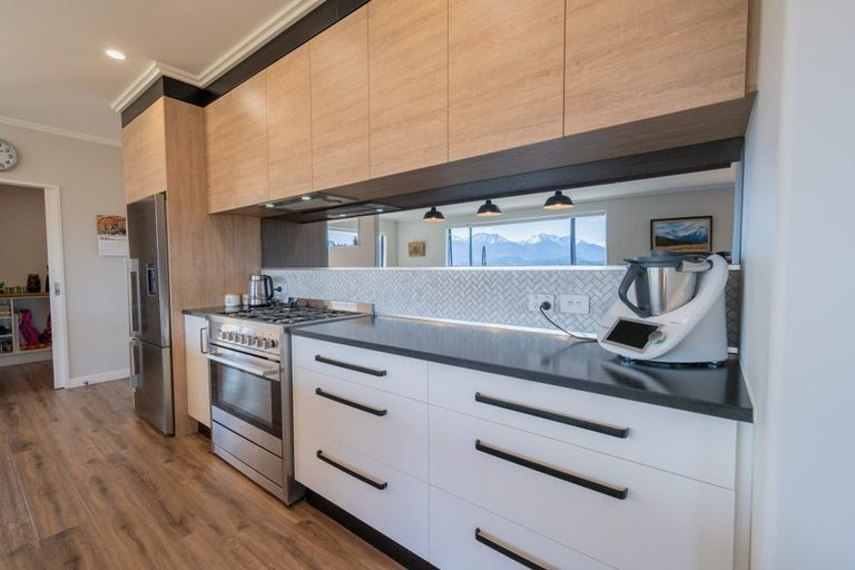 Photo of property in 6 Tawera Place, Te Anau, 9679