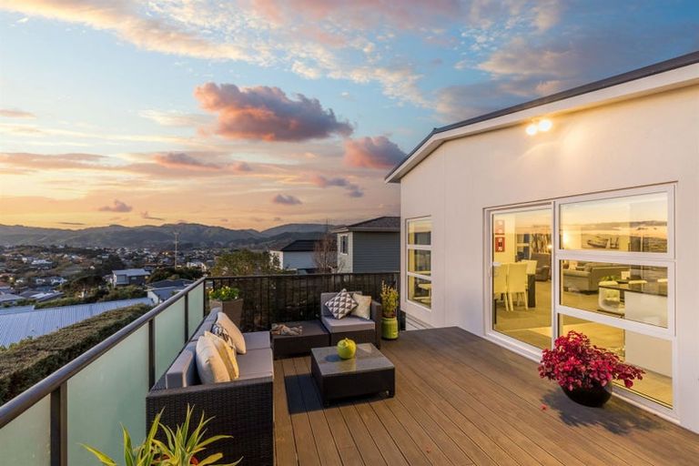 Photo of property in 62 Endeavour Drive, Whitby, Porirua, 5024