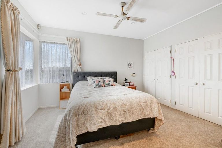 Photo of property in 3 Sandpiper Grove, Unsworth Heights, Auckland, 0632