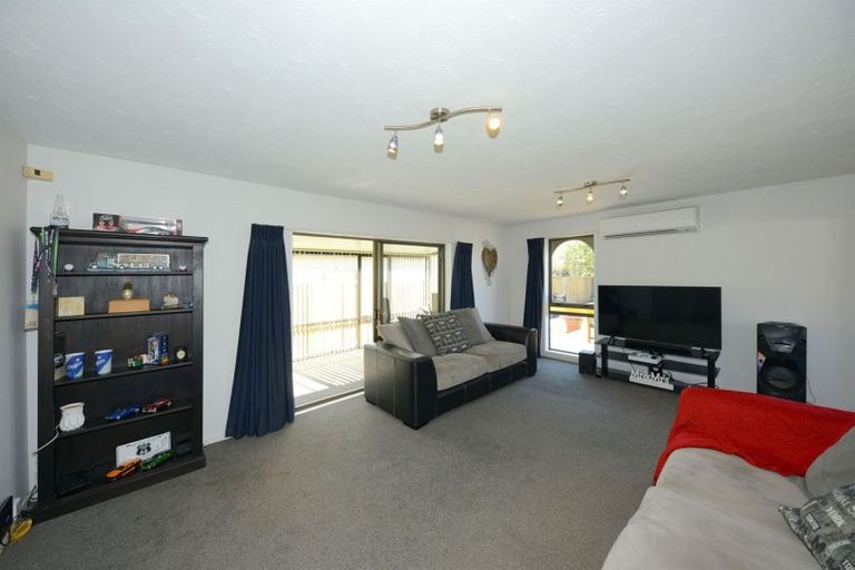 Photo of property in 246 Main Road North, Redwood, Christchurch, 8051