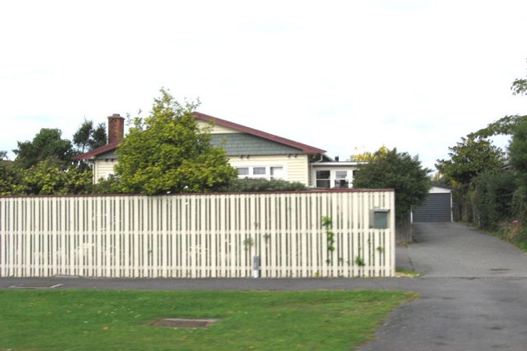 Photo of property in 2/20 Winters Road, Redwood, Christchurch, 8051