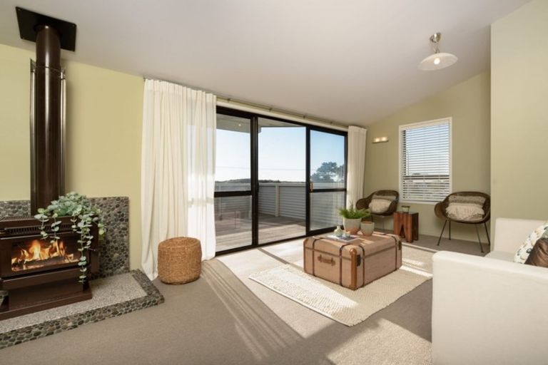 Photo of property in 874a Papamoa Beach Road, Papamoa Beach, Papamoa, 3118