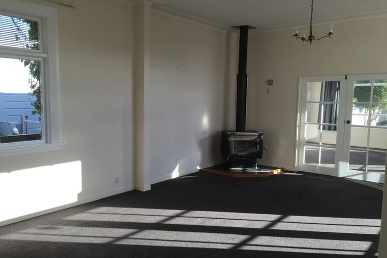Photo of property in 174 Victoria Road, Saint Clair, Dunedin, 9012
