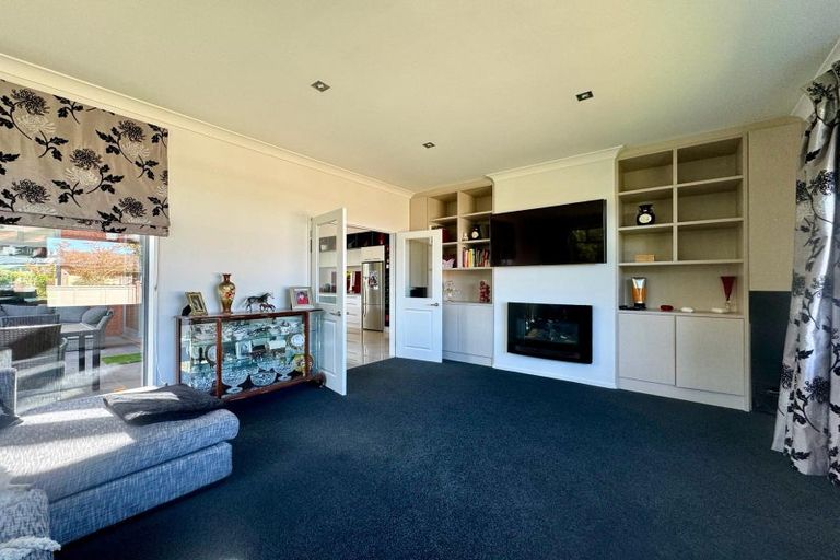 Photo of property in 24 Globe Bay Drive, Templeton, Christchurch, 8042