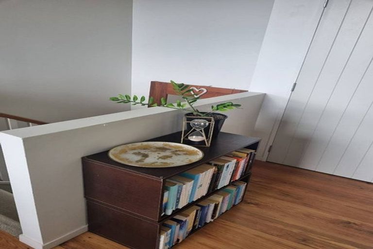 Photo of property in 7b Reynolds Place, Torbay, Auckland, 0630