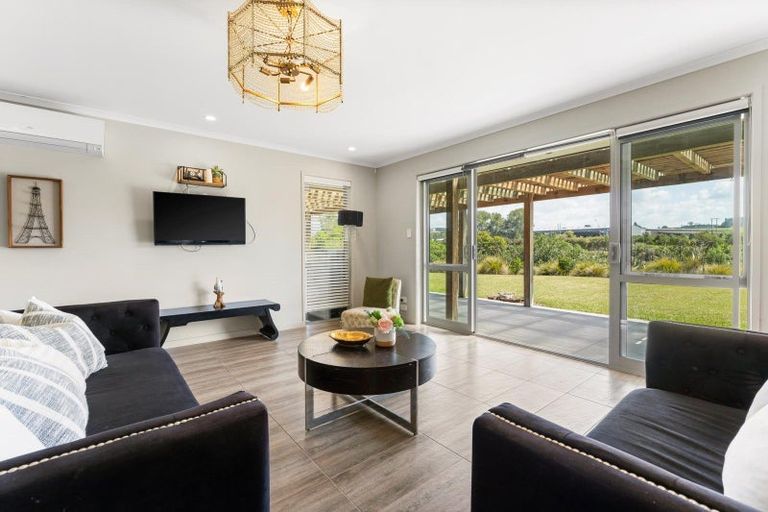 Photo of property in 42 Double Bay Road, Pyes Pa, Tauranga, 3112