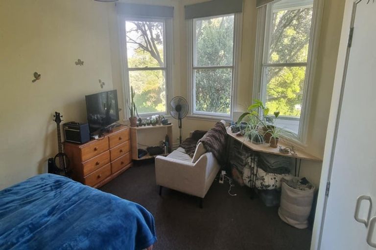 Photo of property in 196 Glenmore Street, Northland, Wellington, 6012