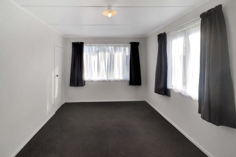 Photo of property in 7 Puketapu Grove, Waiwhetu, Lower Hutt, 5010