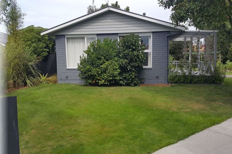 Photo of property in 44 Dickson Crescent, Hornby, Christchurch, 8042