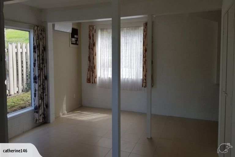 Photo of property in 759 East Coast Road, Northcross, Auckland, 0630