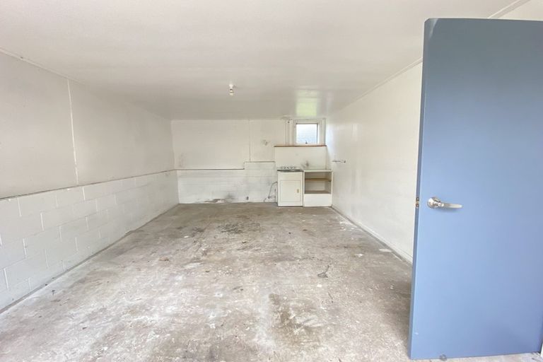 Photo of property in 67 Reynella Drive, Massey, Auckland, 0614