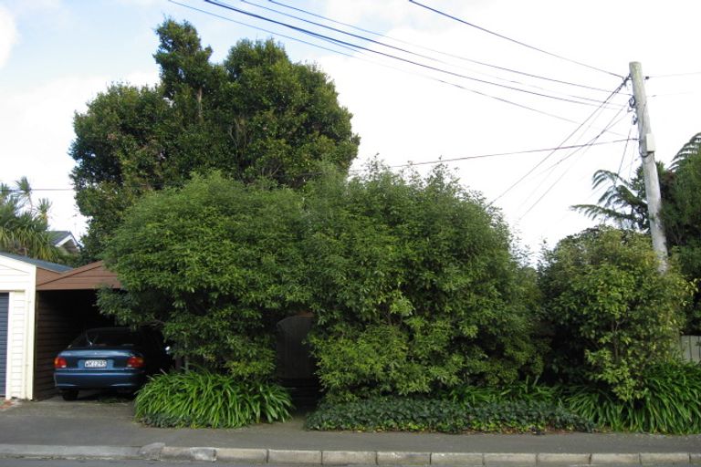 Photo of property in 7 Newcombe Crescent, Karori, Wellington, 6012