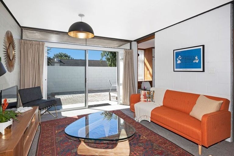 Photo of property in 21 Newbridge Place, Ilam, Christchurch, 8041