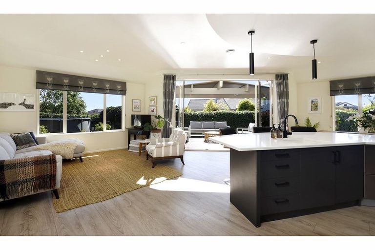 Photo of property in 2 Cashmere Close, Richmond, 7020