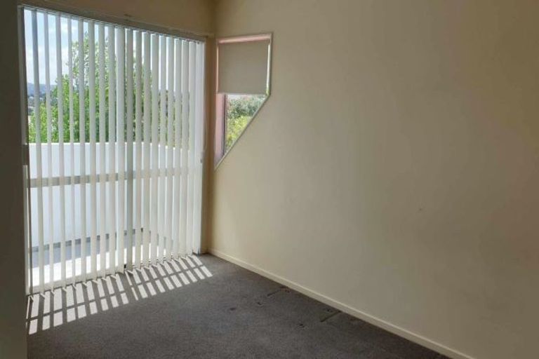 Photo of property in 41 Esther Place, Red Beach, 0932