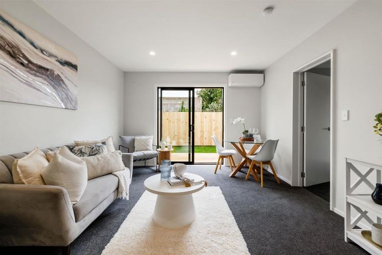 Photo of property in 2/1 Williams Place, Fairfield, Hamilton, 3214