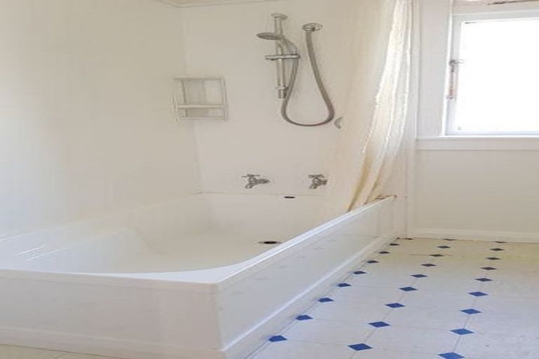 Photo of property in 16 Colway Street, Ngaio, Wellington, 6035