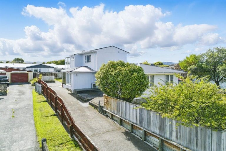 Photo of property in 25 Karamea Crescent, Kelvin Grove, Palmerston North, 4414
