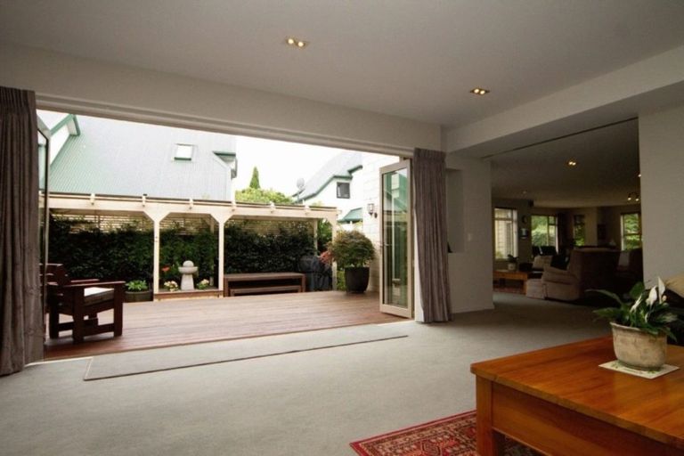 Photo of property in 135 Deans Avenue, Riccarton, Christchurch, 8011