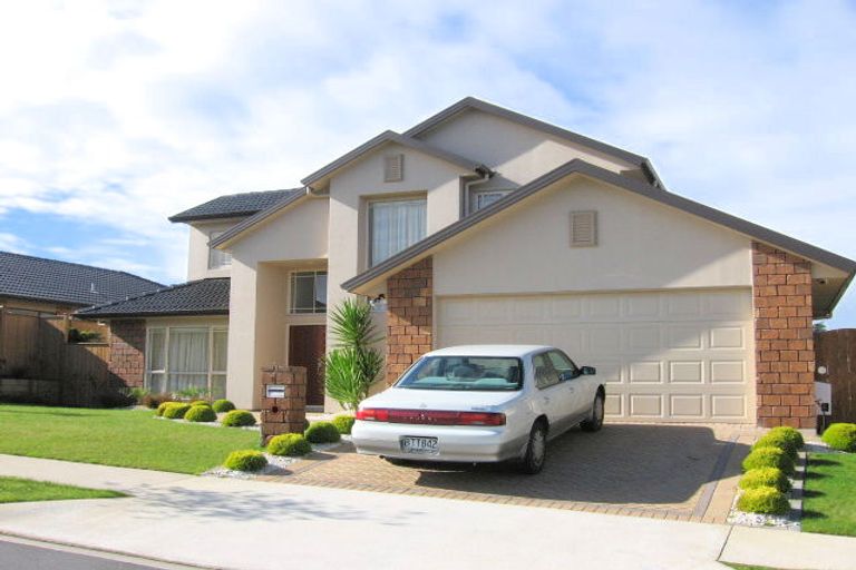 Photo of property in 3 Karson Place, Flat Bush, Auckland, 2016