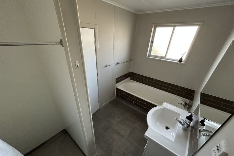 Photo of property in 16 Gimblett Street, Waikiwi, Invercargill, 9810