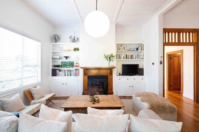 Photo of property in 4 Kinross White Street, Napier South, Napier, 4110