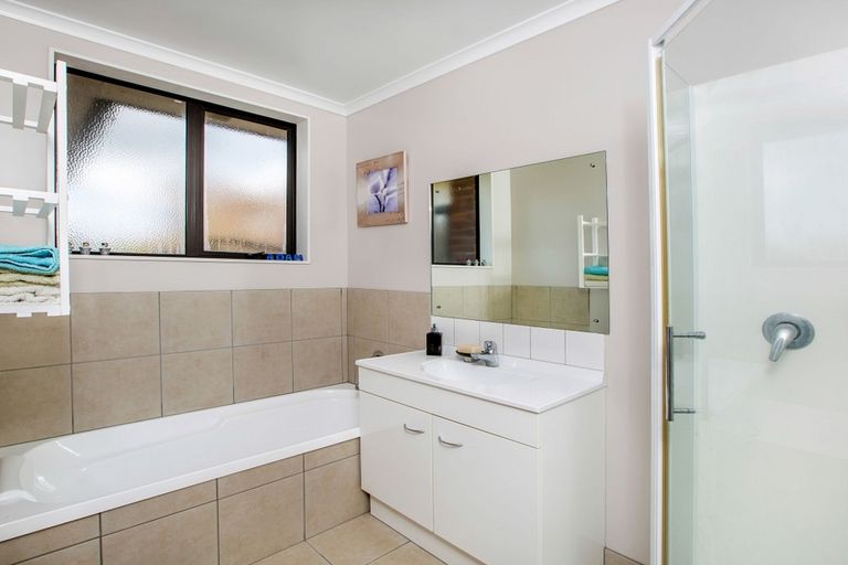 Photo of property in 68 Kaiwaka Road, Waiuku, 2123