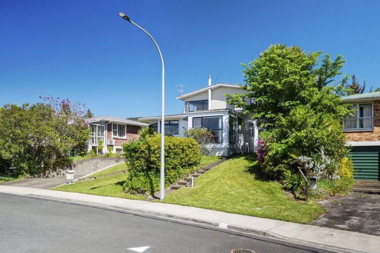 Photo of property in 13 Tirita Street, Kawaha Point, Rotorua, 3010