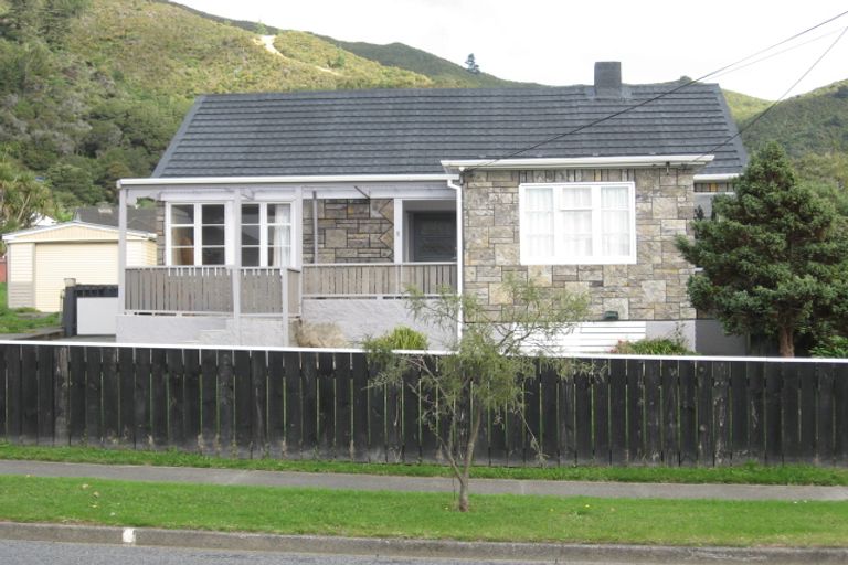 Photo of property in 8 Cleland Crescent, Naenae, Lower Hutt, 5011